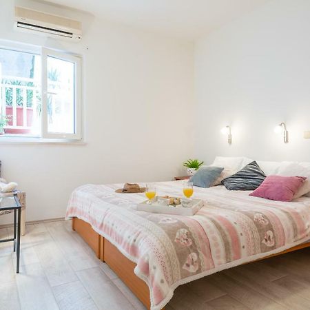 Lily'S Apartments Dubrovnik Exterior photo
